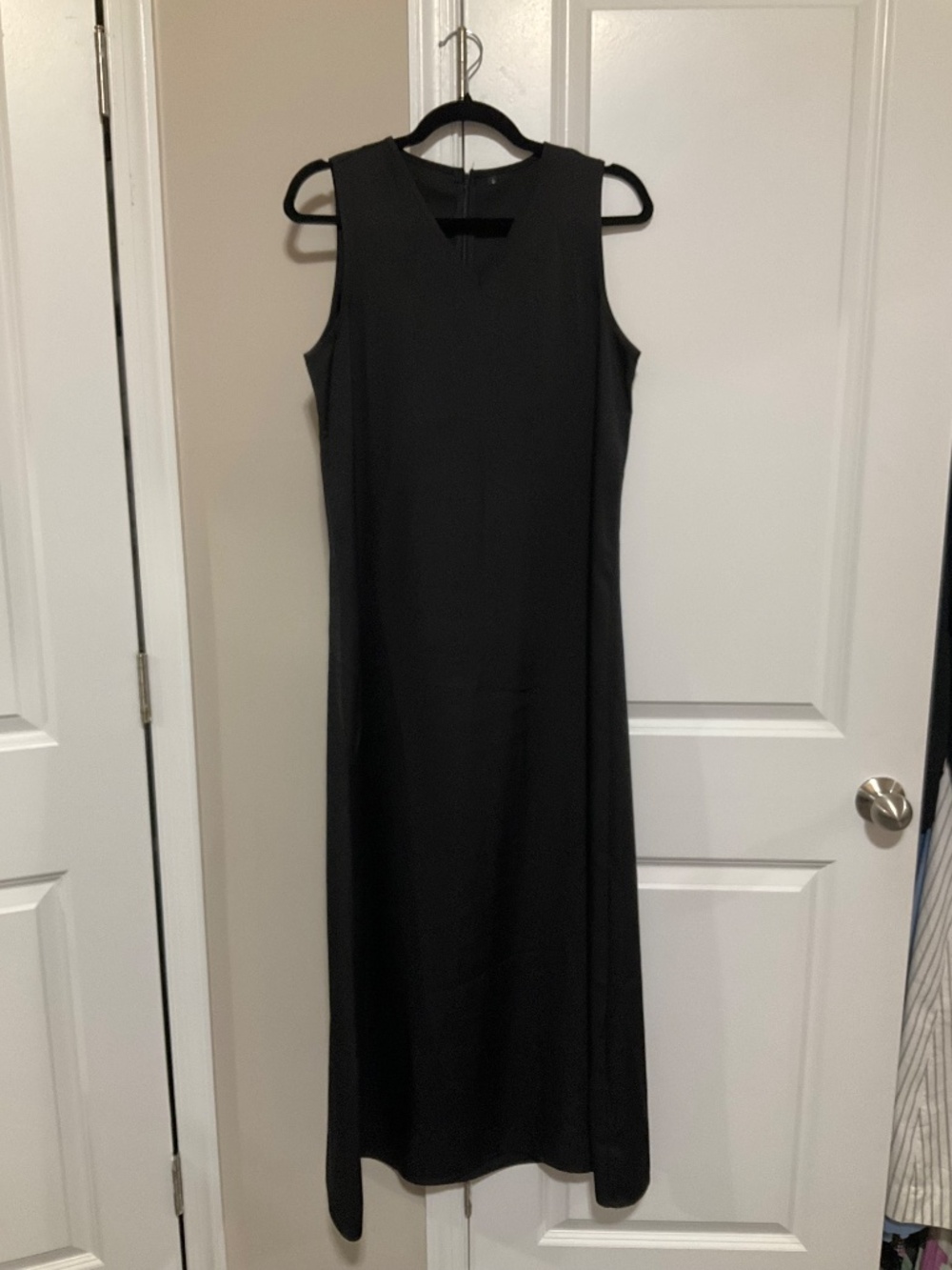 Black satin maxi v-neck slip dress S women EUC